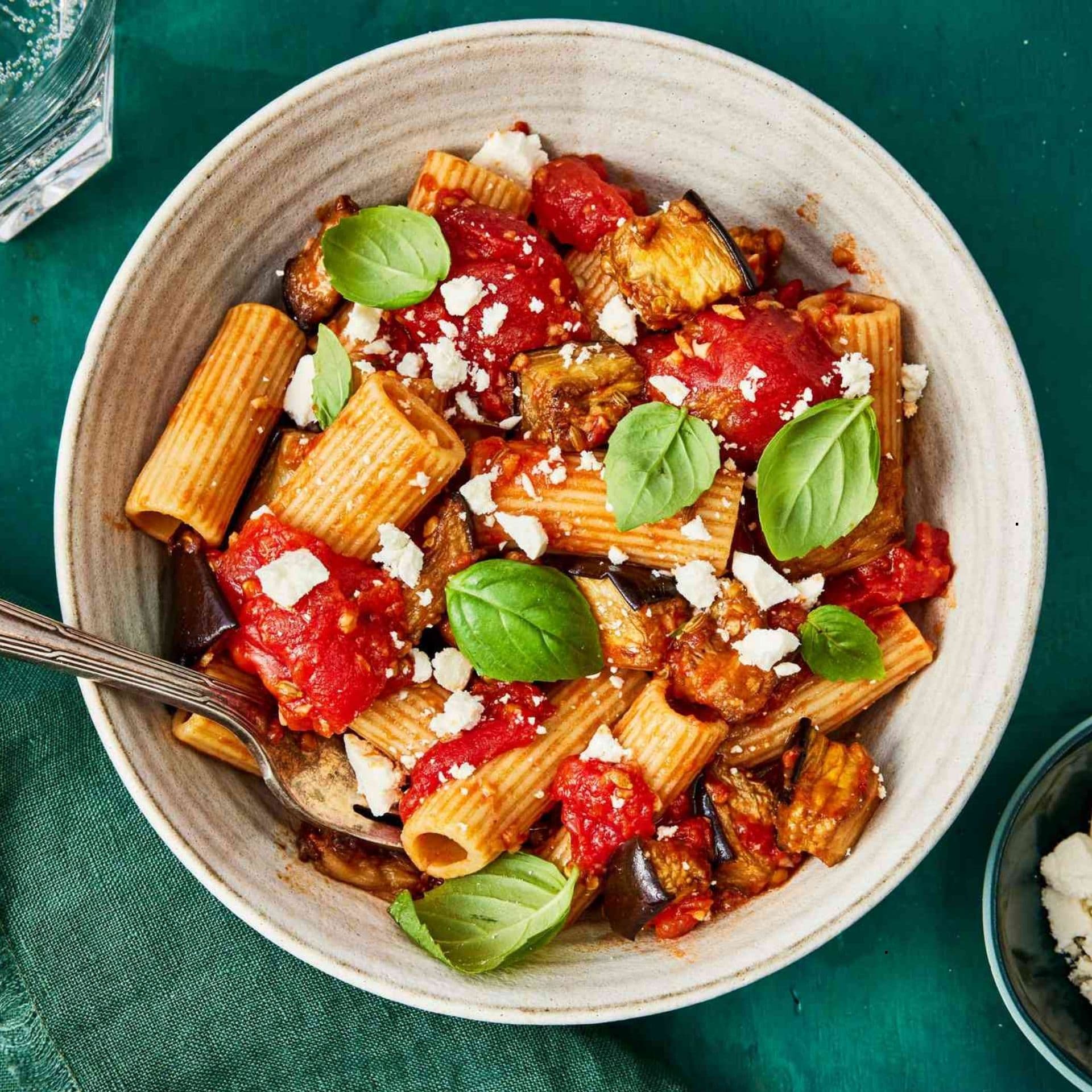 Pasta alla Norma (prato típico siciliano)